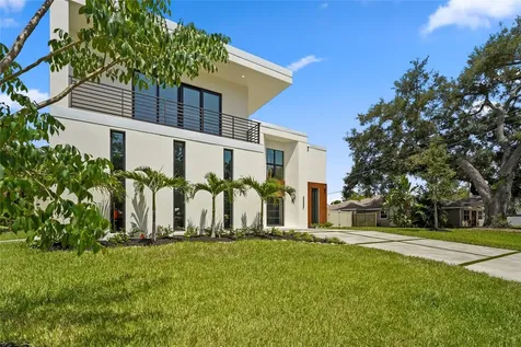 2604 Sydelle Street Sarasota FL 34237
