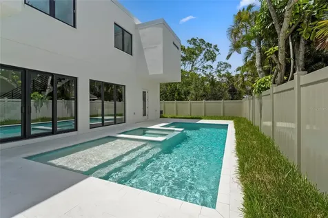 2604 Sydelle Street Sarasota FL 34237