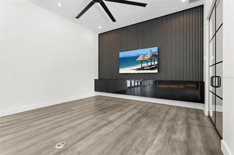 2604 Sydelle Street Sarasota FL 34237