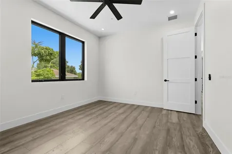 2604 Sydelle Street Sarasota FL 34237