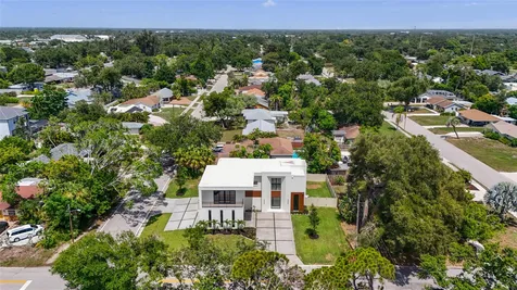 2604 Sydelle Street Sarasota FL 34237
