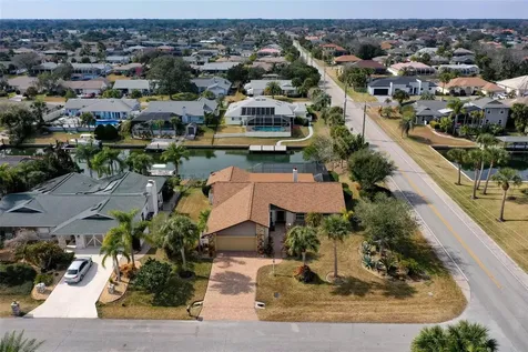 2 Claridge Court S Palm Coast FL 32137