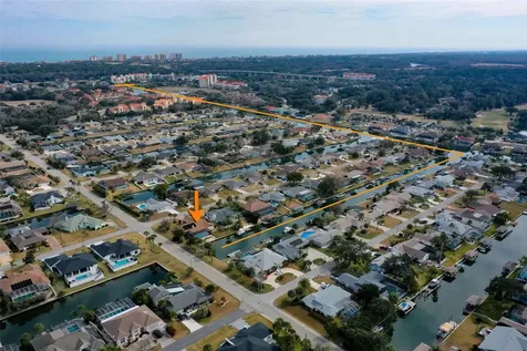 2 Claridge Court S Palm Coast FL 32137