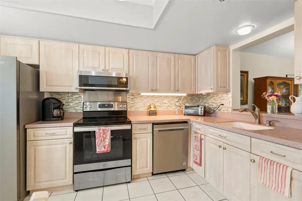 1084 Dunrobin Drive Palm Harbor FL 34684