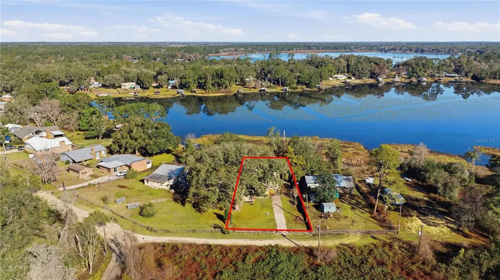 872 Lake Shore Terrace Interlachen FL 32148