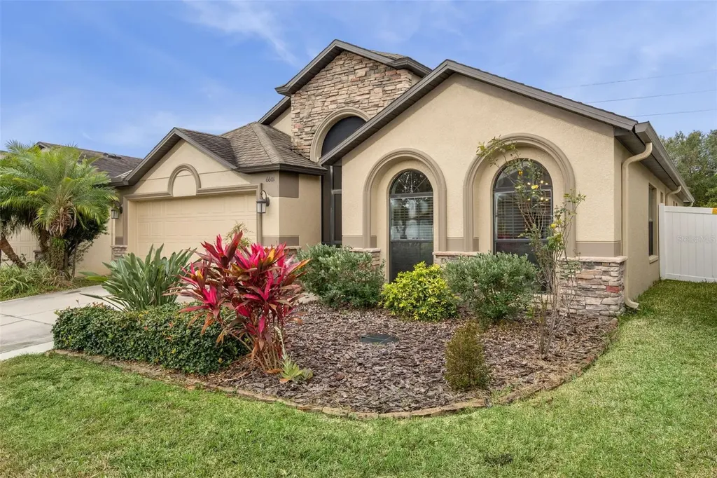 6601 Boulder Run Loop Wesley Chapel FL 33545