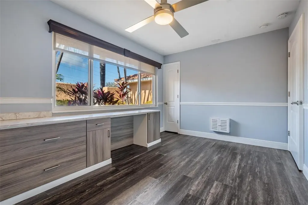 1926 Montana Avenue NE St Petersburg FL 33703