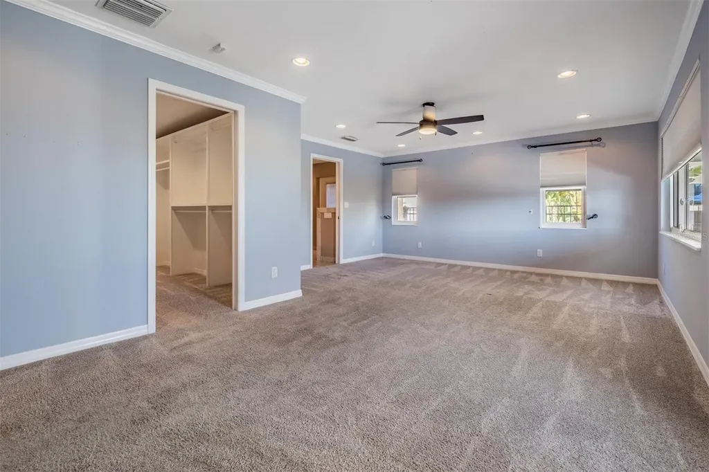 1926 Montana Avenue NE St Petersburg FL 33703