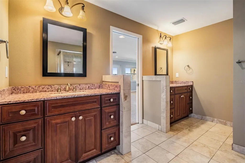 1926 Montana Avenue NE St Petersburg FL 33703