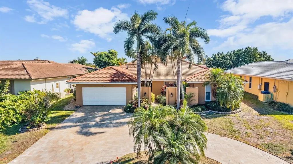 1926 Montana Avenue NE St Petersburg FL 33703
