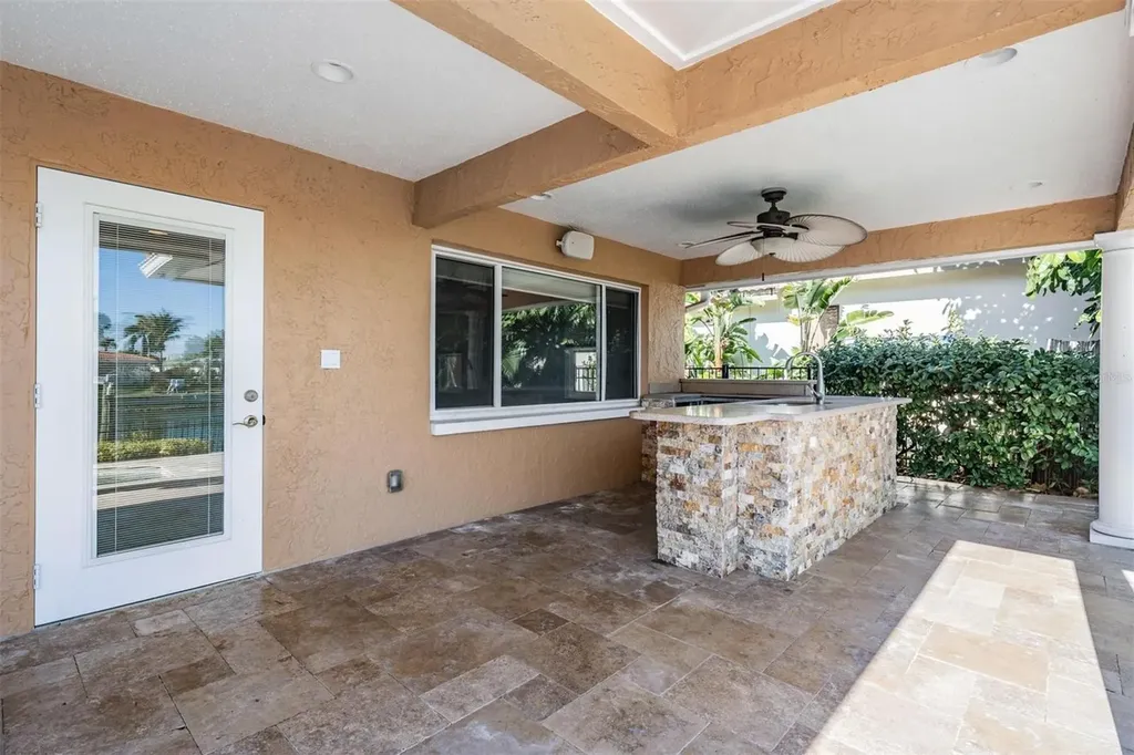 1926 Montana Avenue NE St Petersburg FL 33703