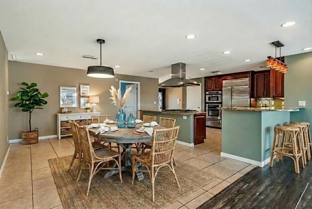 1926 Montana Avenue NE St Petersburg FL 33703