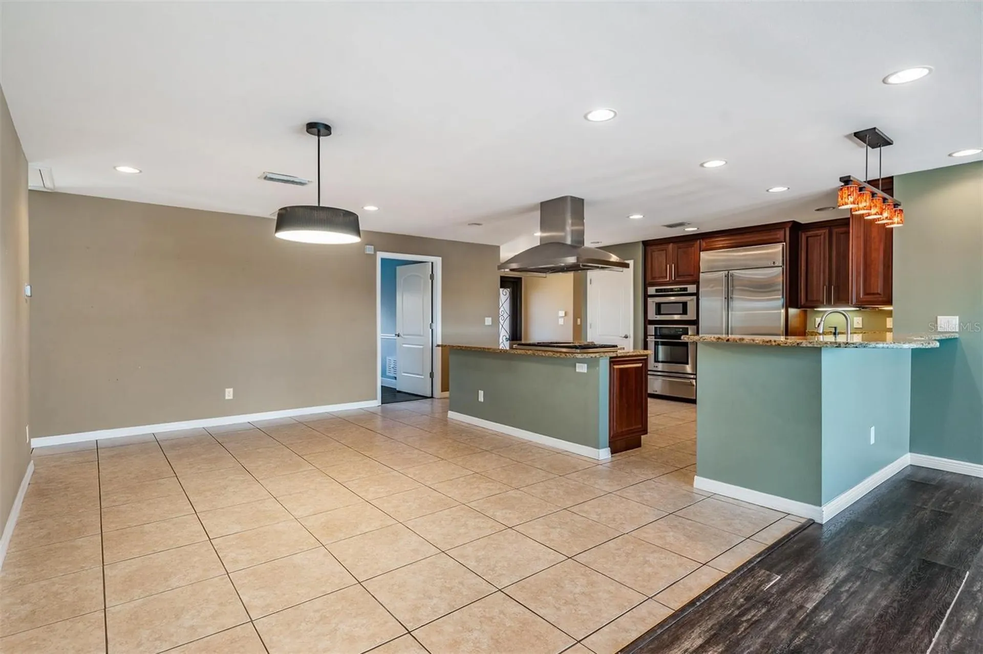 1926 Montana Avenue NE St Petersburg FL 33703