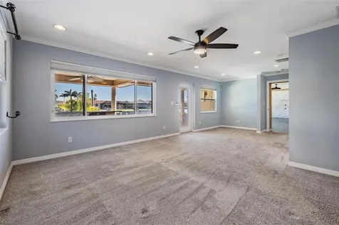 1926 Montana Avenue NE St Petersburg FL 33703