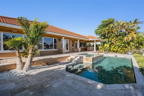 1926 Montana Avenue NE St Petersburg FL 33703