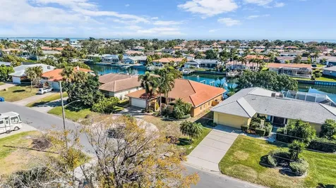 1926 Montana Avenue NE St Petersburg FL 33703