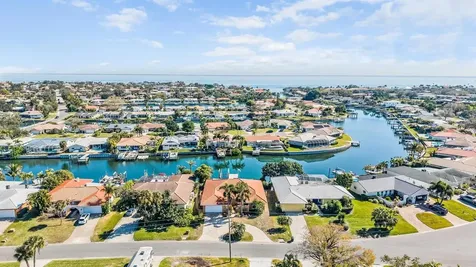 1926 Montana Avenue NE St Petersburg FL 33703