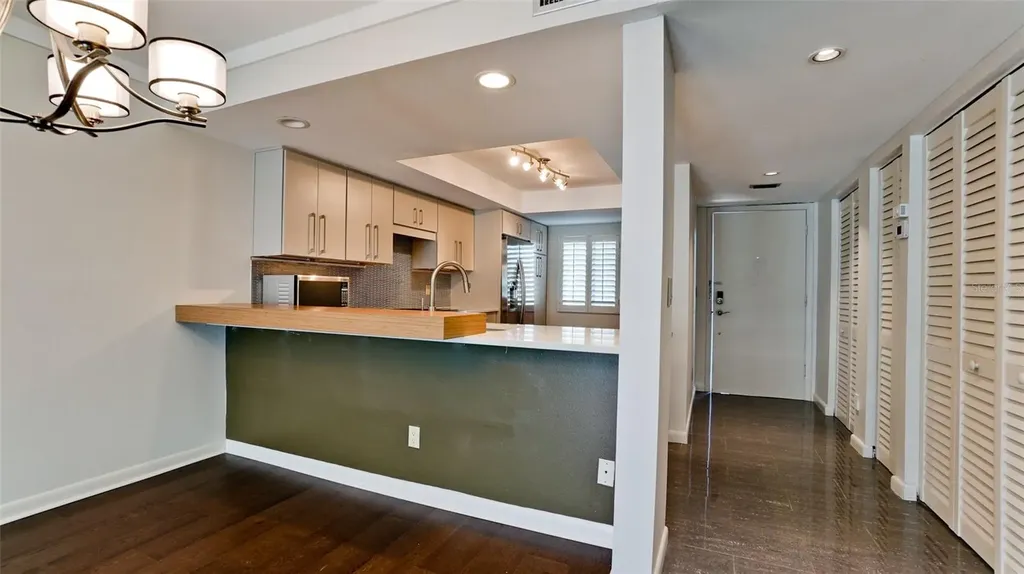 7000 Gulf Drive Holmes Beach FL 34217