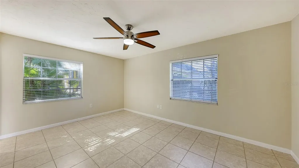 2425 Aspinwall Street Sarasota FL 34237