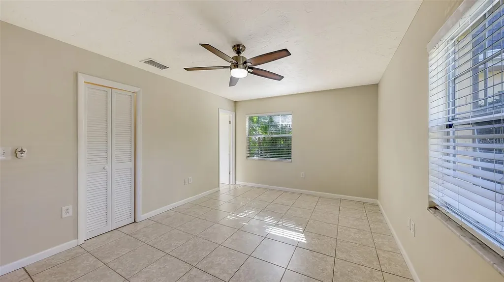 2425 Aspinwall Street Sarasota FL 34237