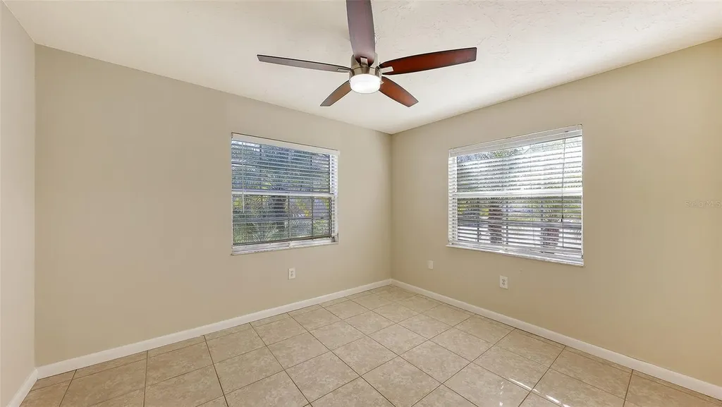 2425 Aspinwall Street Sarasota FL 34237