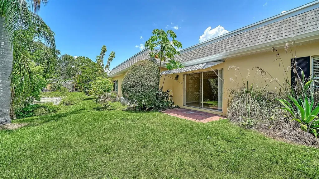 2425 Aspinwall Street Sarasota FL 34237