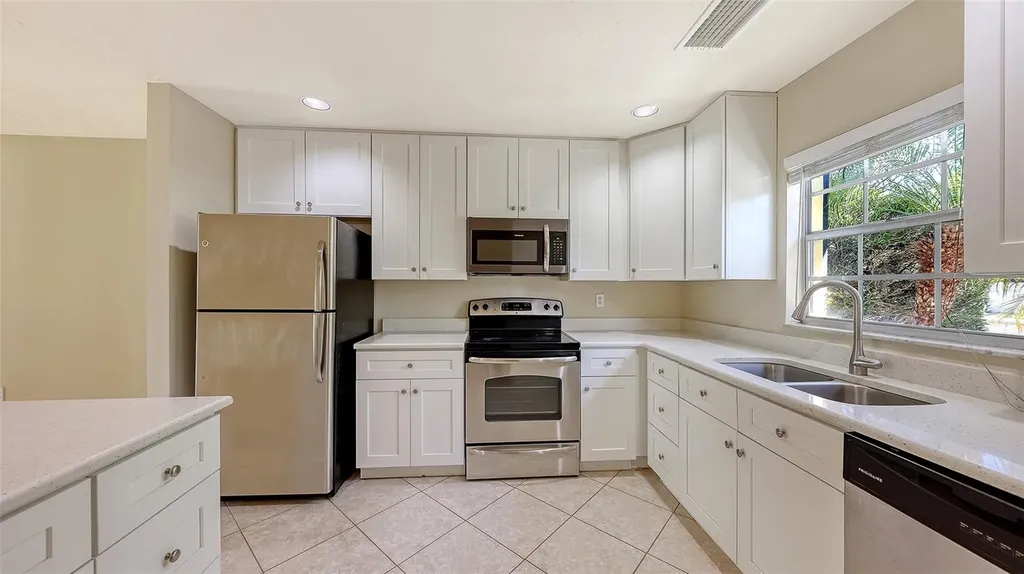 2425 Aspinwall Street Sarasota FL 34237