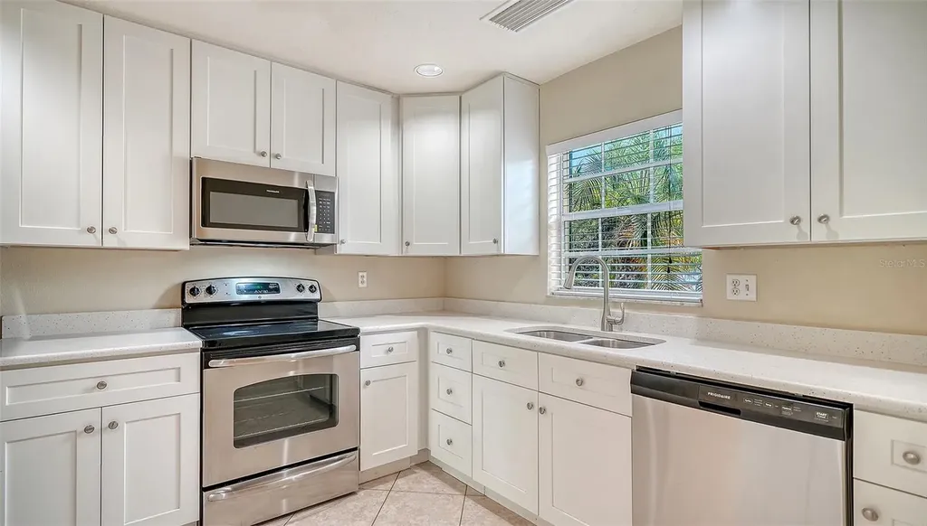 2425 Aspinwall Street Sarasota FL 34237