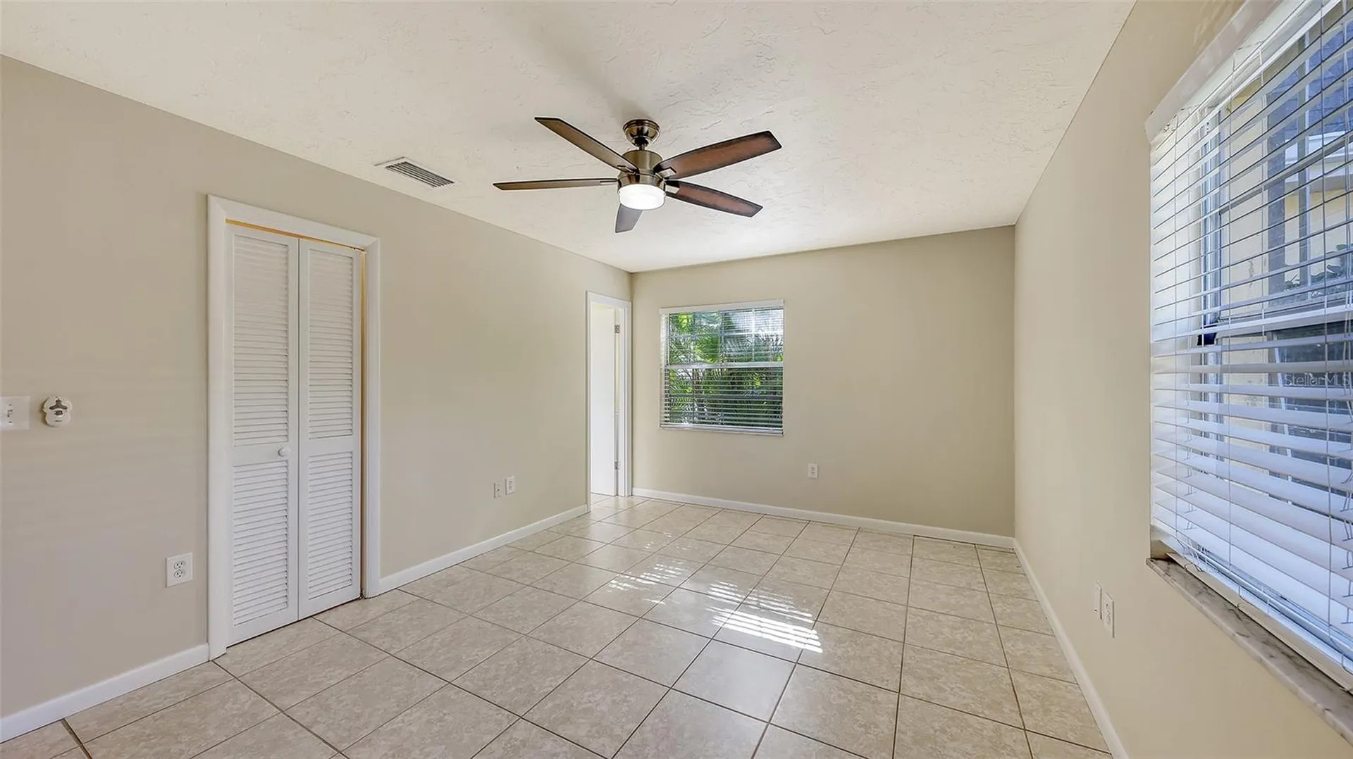 2425 Aspinwall Street Sarasota FL 34237