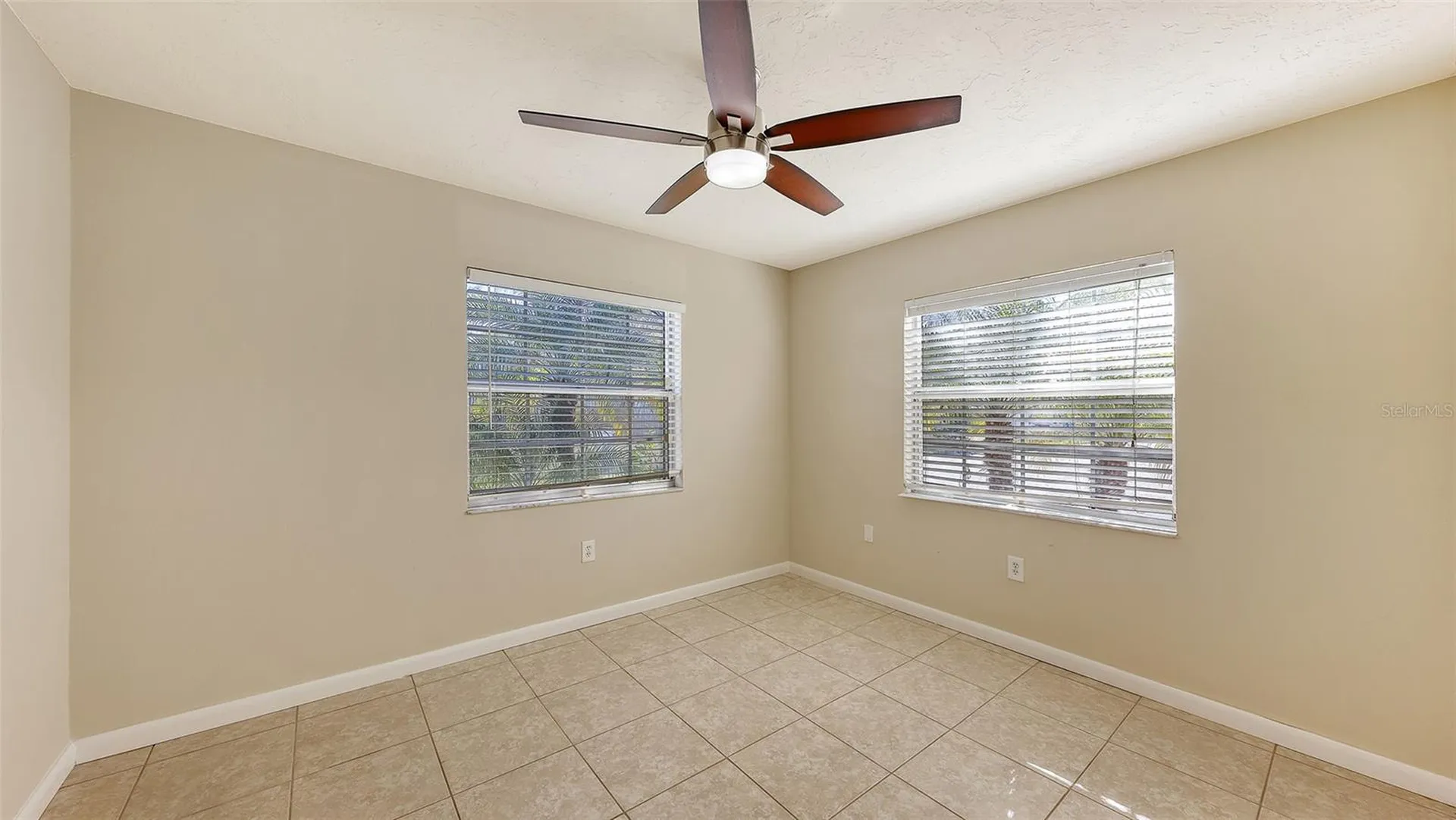 2425 Aspinwall Street Sarasota FL 34237