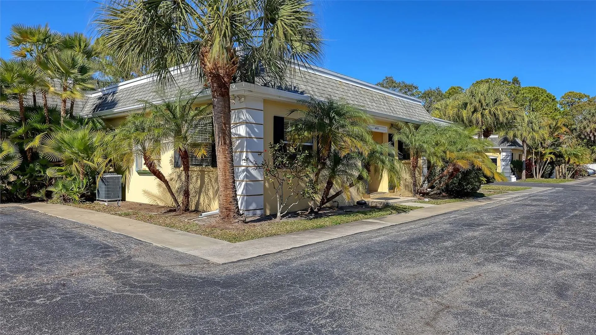 2425 Aspinwall Street Sarasota FL 34237