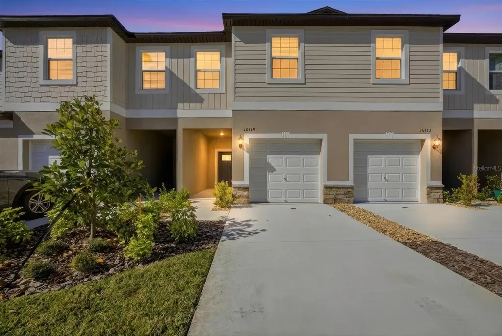 10149 Trumpet Honeysuckle Way San Antonio FL 33576