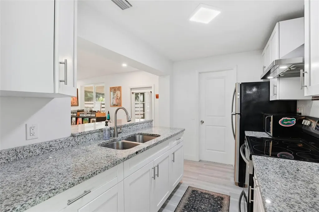 1115 NE 5th Place Gainesville FL 32601