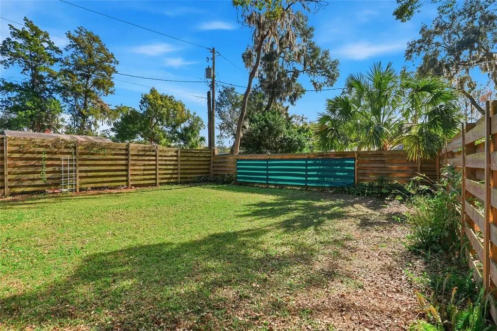 1115 NE 5th Place Gainesville FL 32601