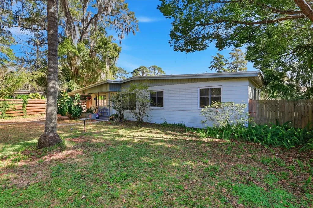 1115 NE 5th Place Gainesville FL 32601