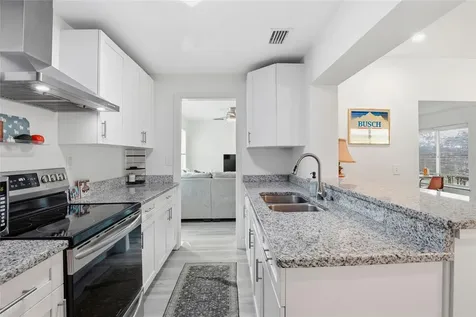 1115 NE 5th Place Gainesville FL 32601