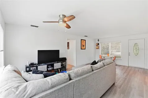 1115 NE 5th Place Gainesville FL 32601