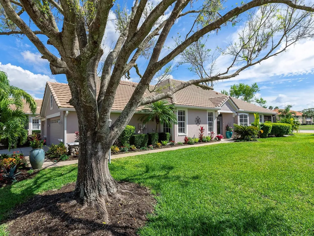 7052 Woodmore Terrace Lakewood Ranch FL 34202