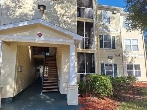 18387 Bridle Club Tampa FL 33647