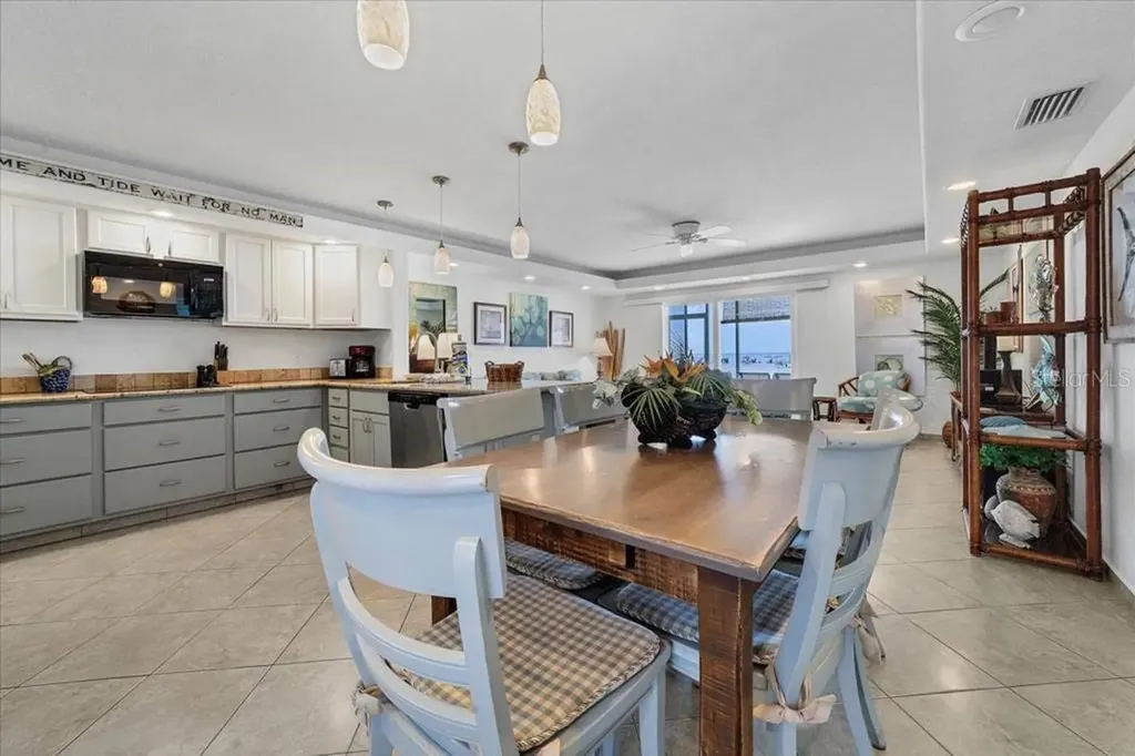 6154 Midnight Pass Road Sarasota FL 34242
