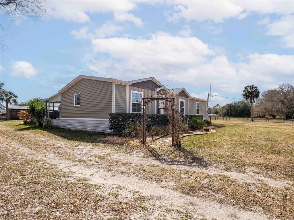 26444 County Road 44a Eustis FL 32736