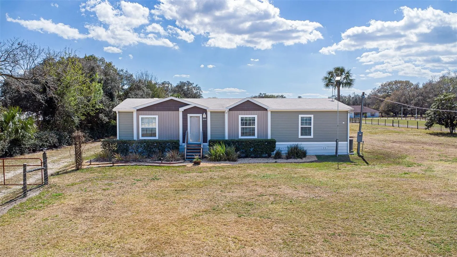 26444 County Road 44a Eustis FL 32736