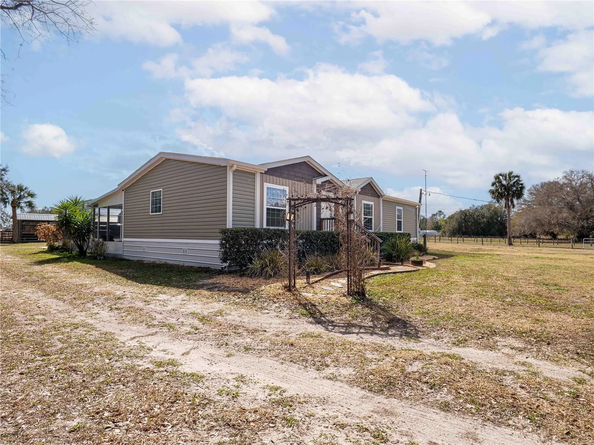 26444 County Road 44a Eustis FL 32736