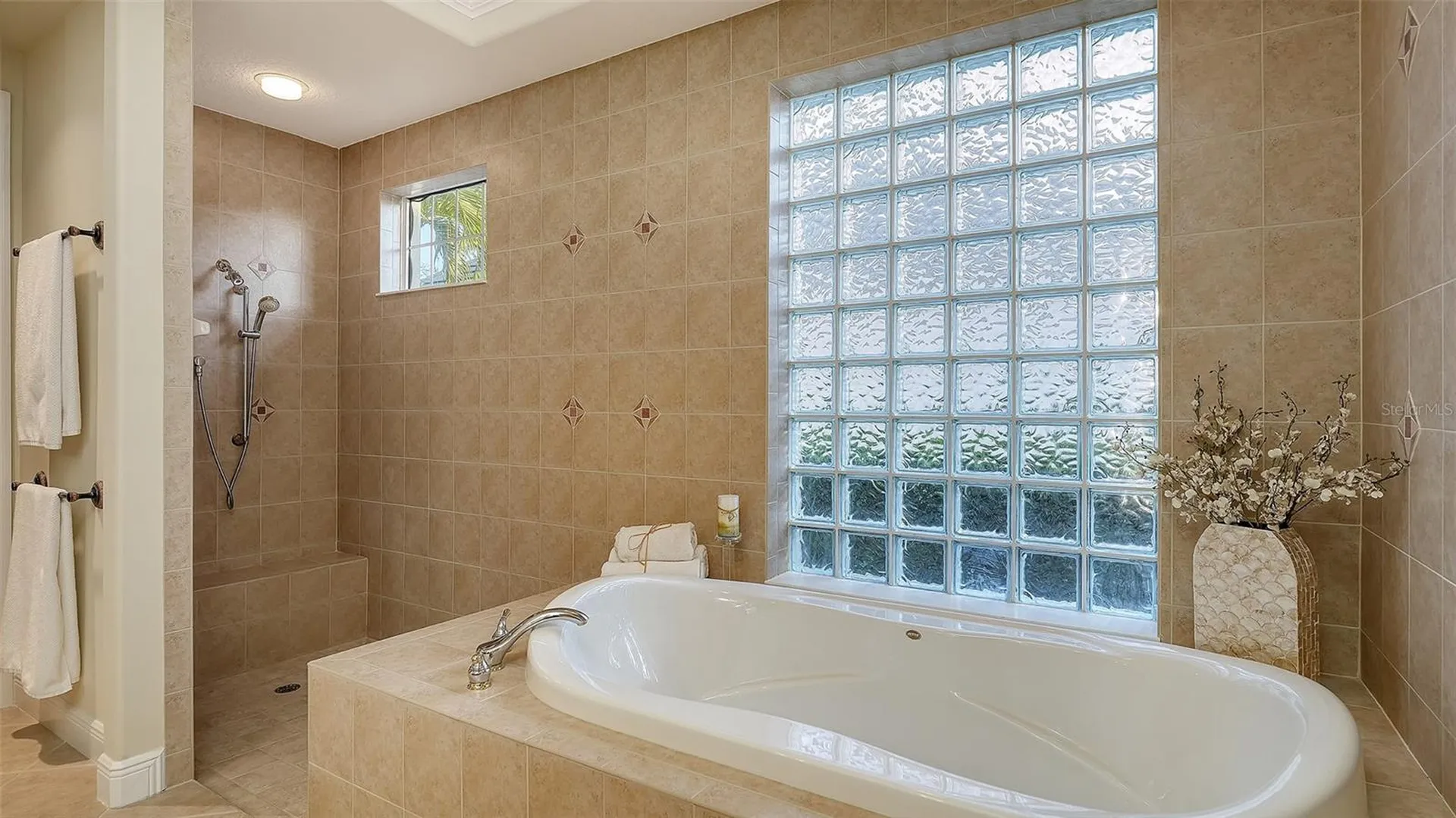 7512 Abbey Glen Lakewood Ranch FL 34202