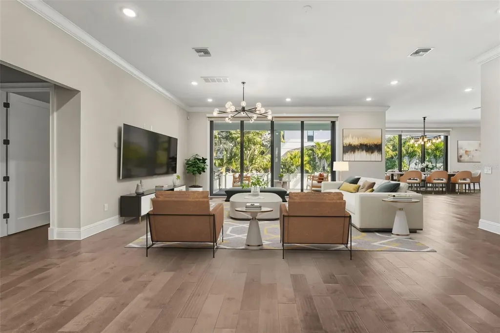 481 W Davis Boulevard Tampa FL 33606