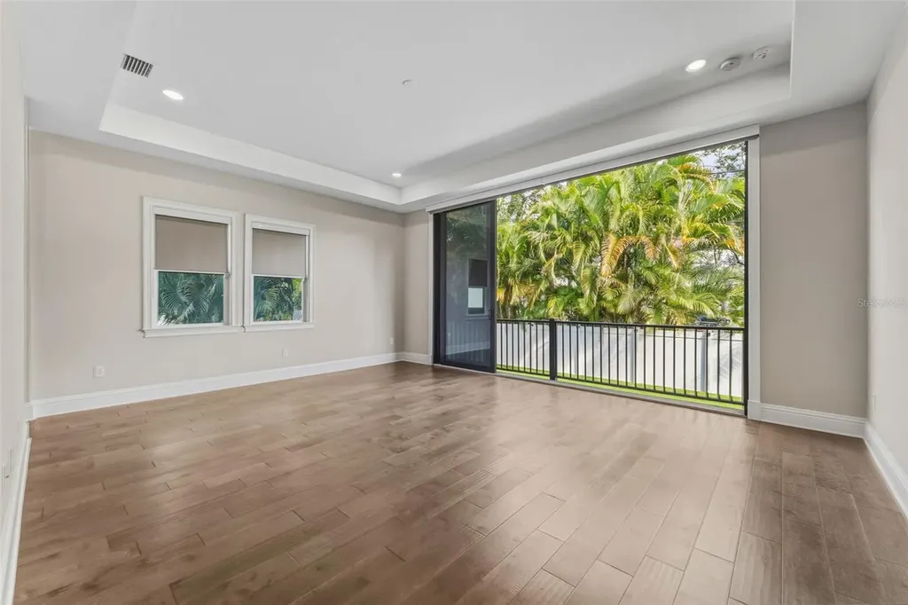 481 W Davis Boulevard Tampa FL 33606