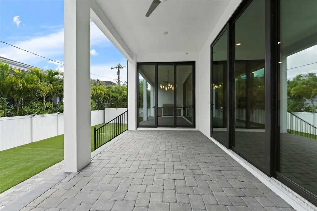 481 W Davis Boulevard Tampa FL 33606