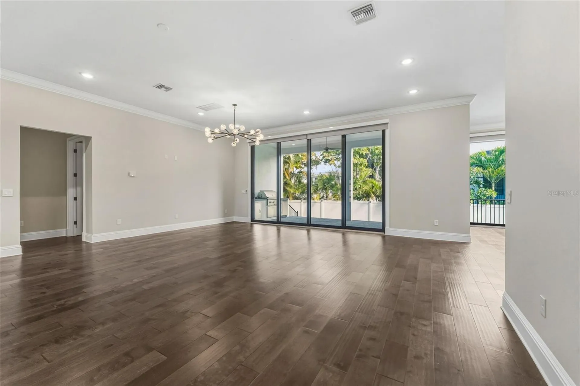 481 W Davis Boulevard Tampa FL 33606