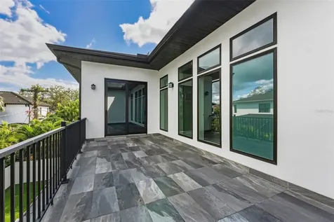 481 W Davis Boulevard Tampa FL 33606