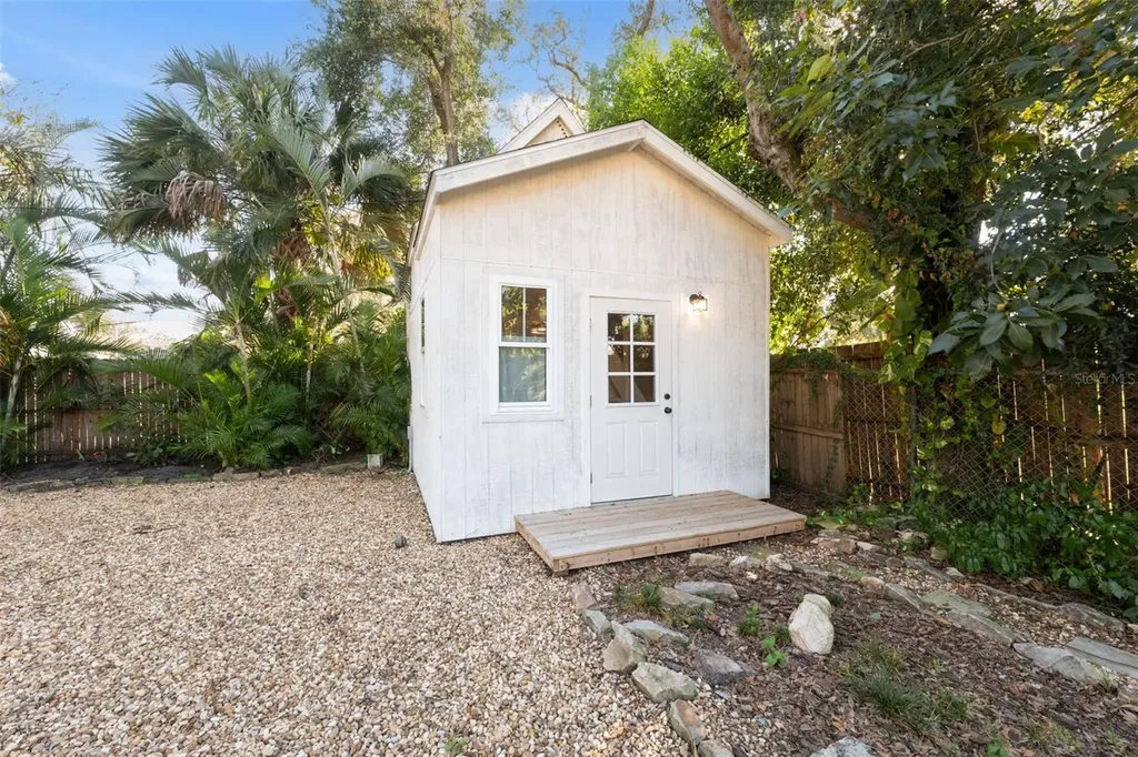 1946 Chenango Avenue Clearwater FL 33755